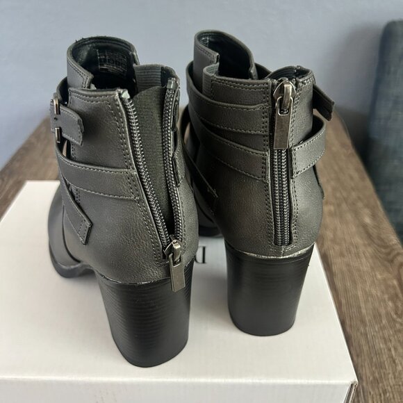 NEW! TOETOS Women's Chunky High Heel Ankle Boots Close Toe Fall Heeled Booties - Picture 5 of 5